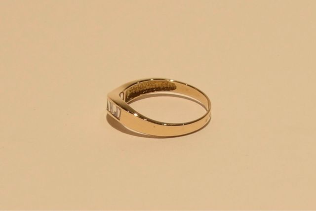 SORTIJA DE ORO 18K/2.2Gr