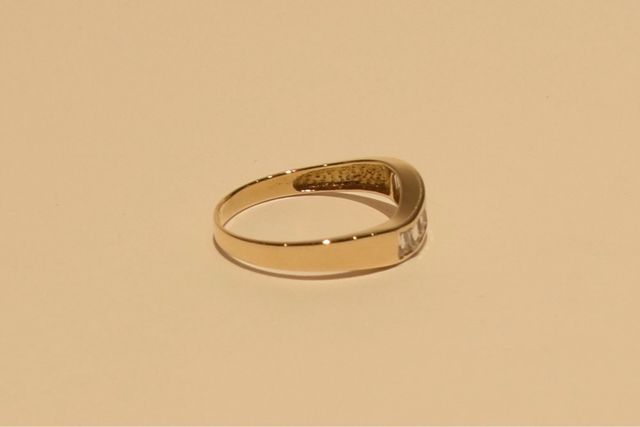 SORTIJA DE ORO 18K/2.2Gr