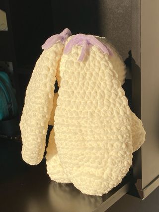 Coniglietto bianco panna morbido e sicuro