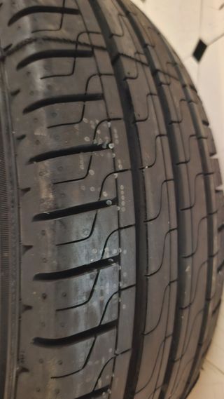 Neumático Pirelli para furgoneta nuevo