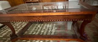 Mesa de centro de madera y cristal