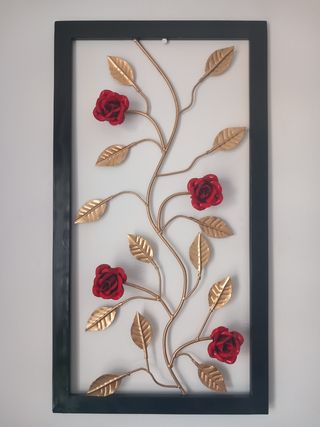 Cuadro Decorativo Flores Metal Dorado y Rojo