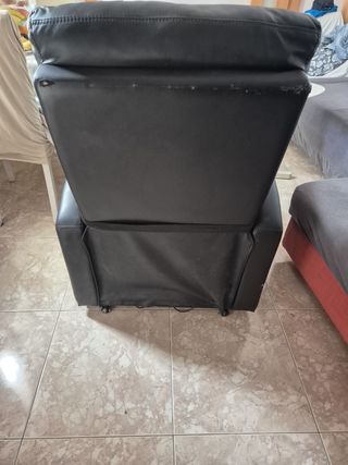 Sillón de masajes de piel negro