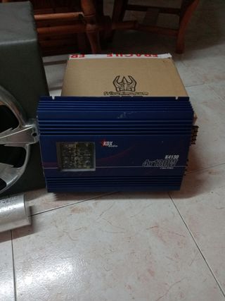 Amplificador y Subwoofer Coche