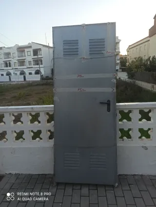 Puerta metálica galvanizada