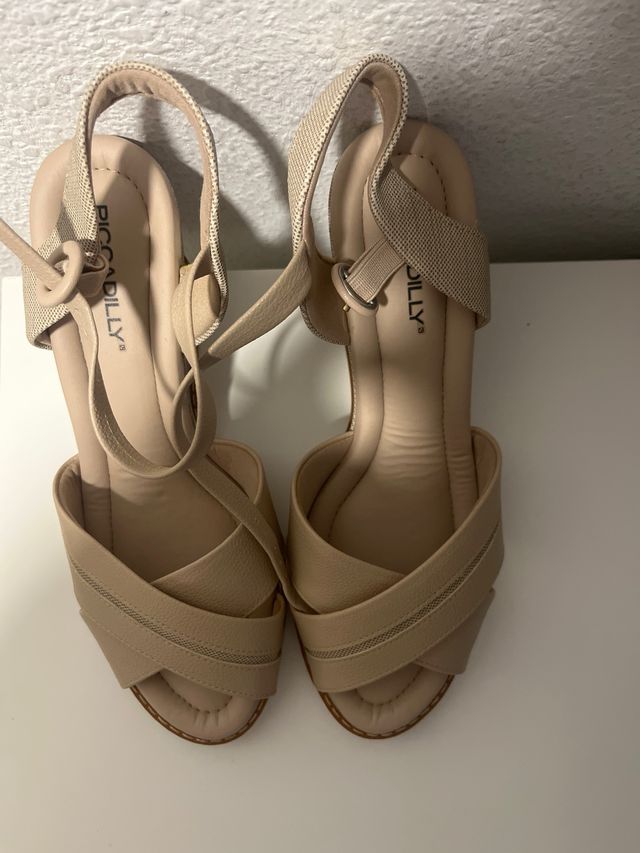 Sandalias Beige
