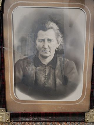 Grande cornice antica con foto B/N