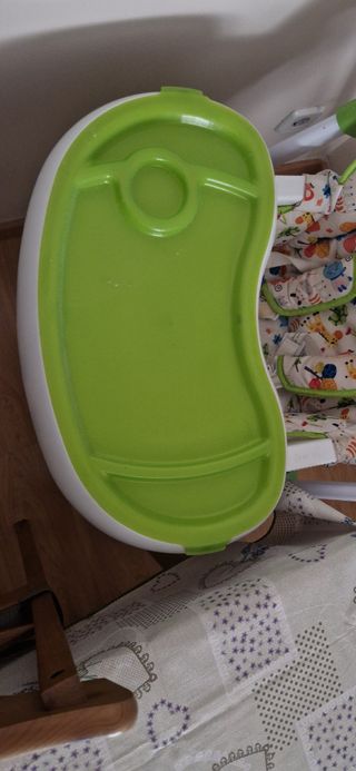 Trona de bebé con ruedas