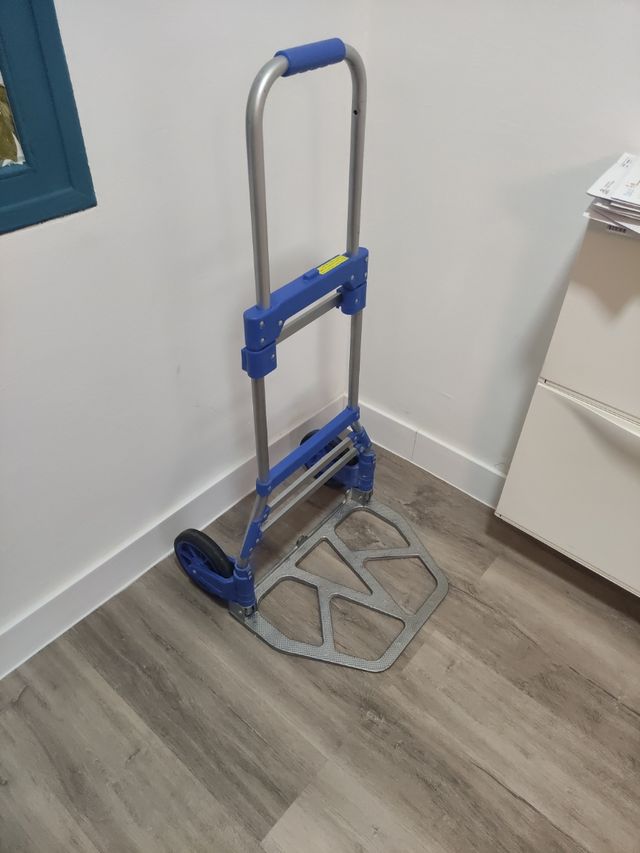 Carretilla de aluminio plegable ruedas impecable