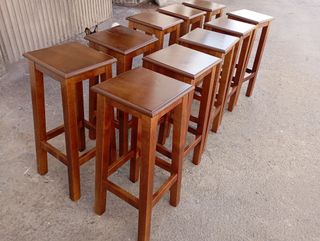 Taburetes altos barra madera color nogal(minimo 6)