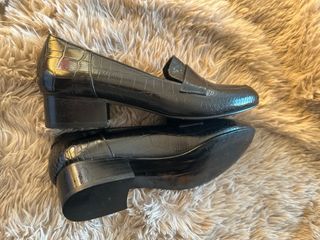 Zapatos de piel auténtica negros