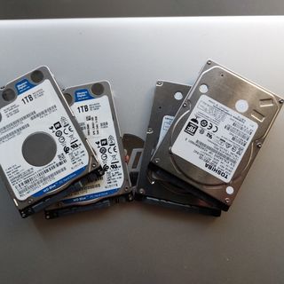 4 discos HDD 2,5" 1TB seminuevos
