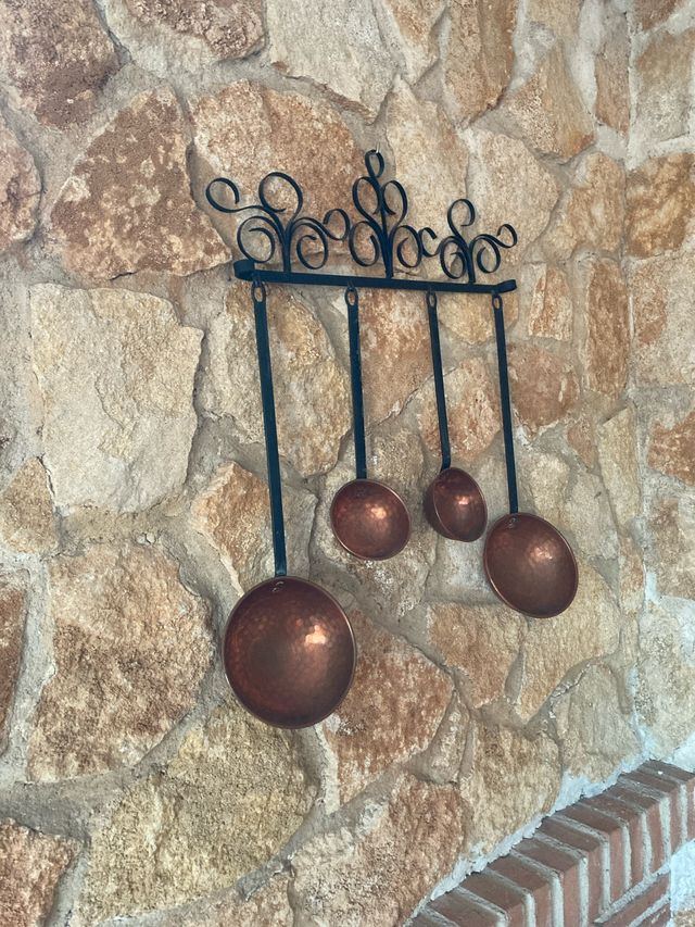 Cazos de cobre con colgador