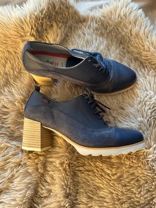 Zapatos Callaghan azul como nuevos