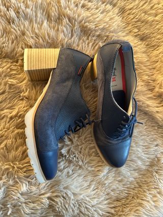 Zapatos Callaghan azul como nuevos