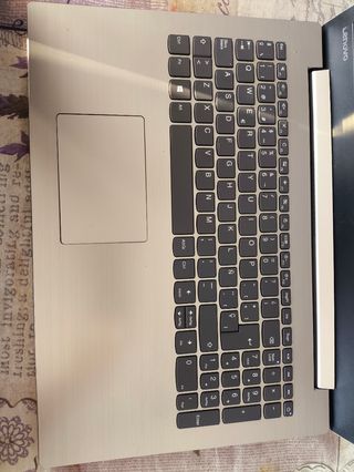 Portátil Lenovo IdeaPad 330-15IKB i7 7500