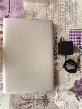 Portátil Lenovo IdeaPad 330-15IKB i7 7500