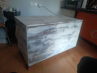 Baúl de madera rústico