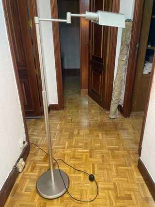 Lámpara de pie metálica 123cm