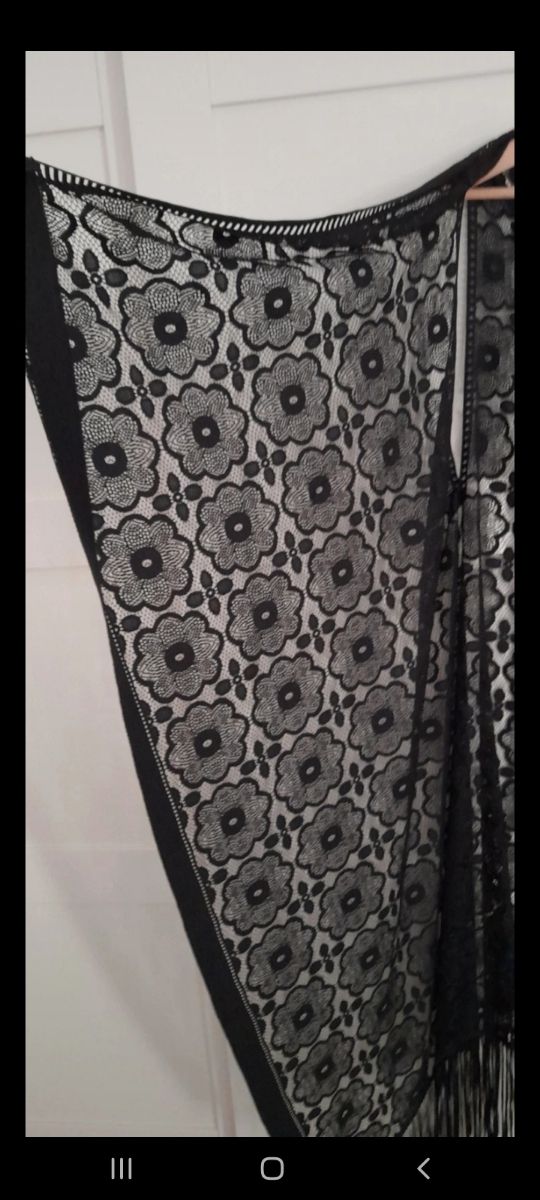 Kimono de encaje negro