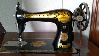 Máquina de coser Singer vintage (años 20) 
