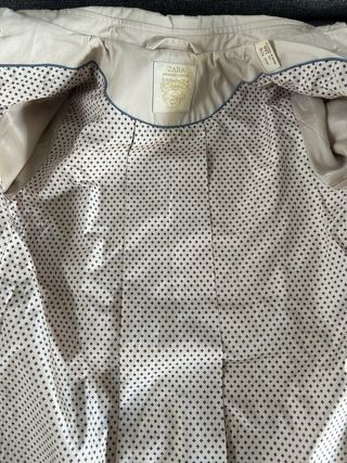 Abrigo gabardina niña Zara beige