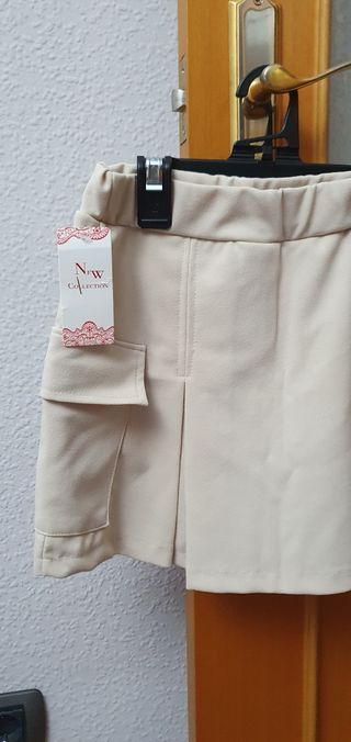 Falda pantalón corta beige T.38