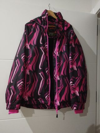 Chaqueta Borbory Negra y Rosa
Talla 10 de niña
