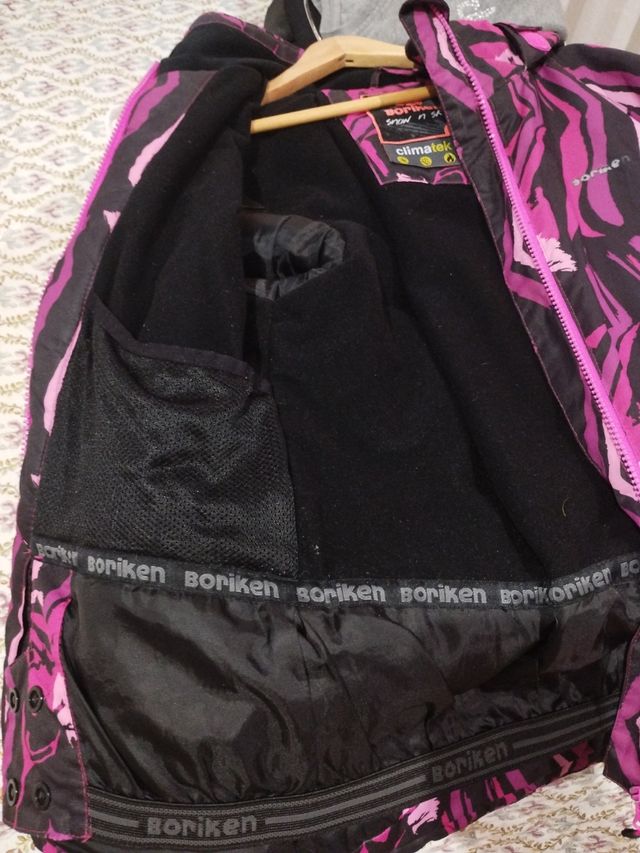 Chaqueta Borbory Negra y Rosa
Talla 10 de niña
