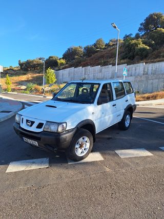 Nissan Terrano II 2002