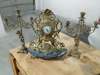 Reloj y Candelabros Bronce Estilo Antiguo