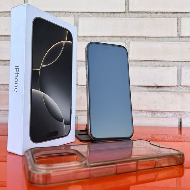 iPhone 16 Pro 128GB - Plata