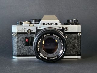 Olympus OM-10 + objetivo 50mm