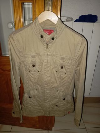 Chaqueta mujer beige