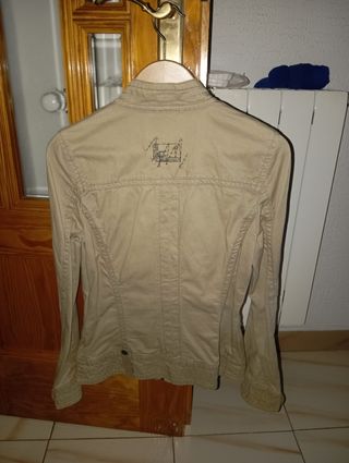 Chaqueta mujer beige