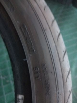 Neumático Goodyear suelto