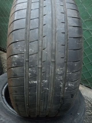 Neumático Goodyear suelto