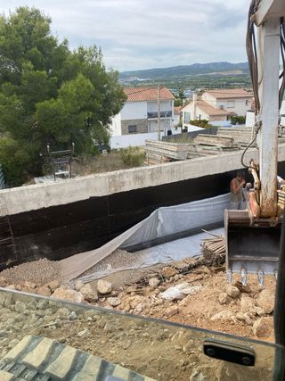 Limpieza de terrenos excavaciones cimentaciones