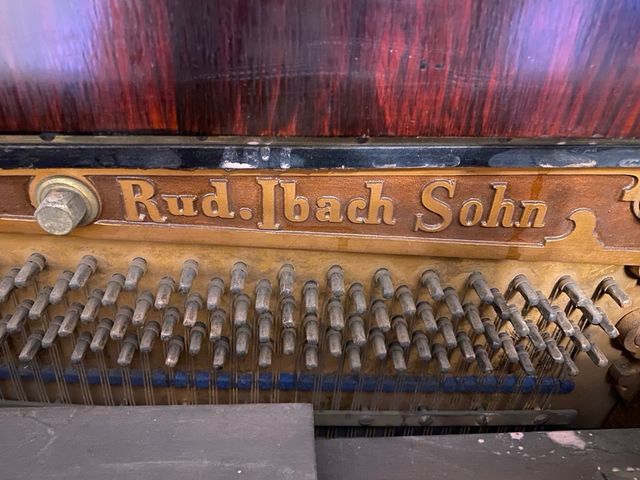 Piano antiguo Rud. Ibach Sohn Alemania