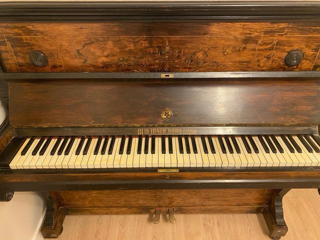Piano antiguo Rud. Ibach Sohn Alemania