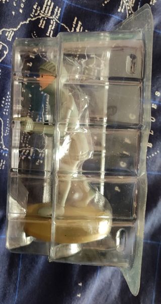 Figura Tintín con armadura 