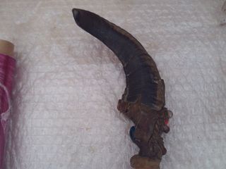 Totem artesanal cuerpo cabra Santería