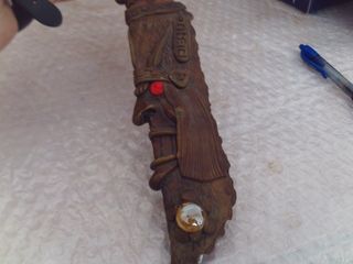 Totem artesanal cuerpo cabra Santería