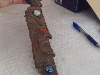 Totem artesanal cuerpo cabra Santería