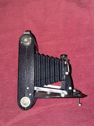 Câmera de fole Kodak Júnior Six-20