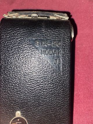 Câmera de fole Kodak Júnior Six-20
