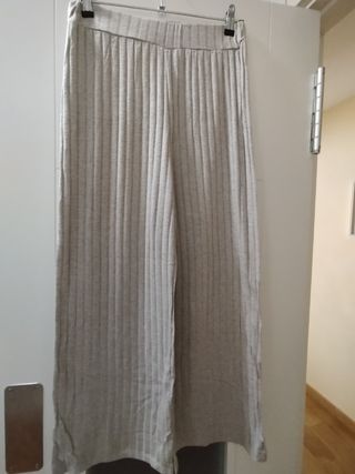Conjunto jersey y pantalón beige