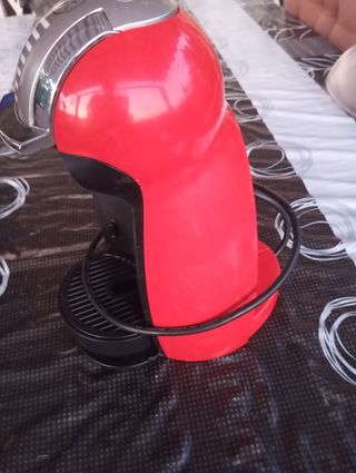 Cafetera Dolce Gusto Roja