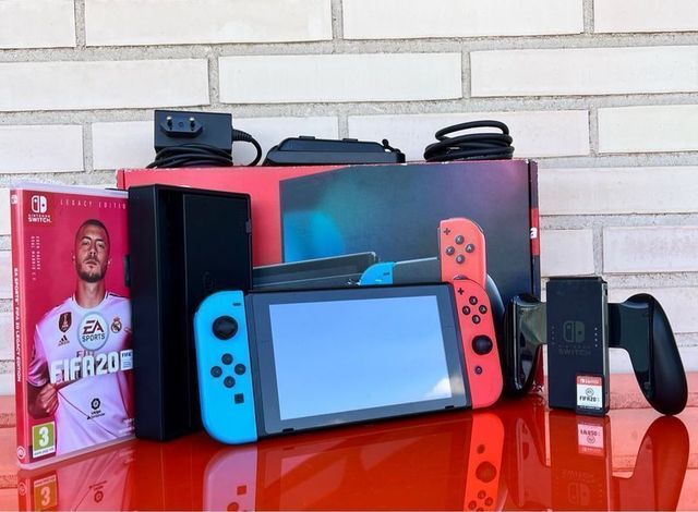 Nintendo Switch - Azul/Rojo