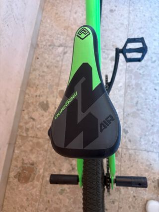 Bicicleta BMX Megamo 